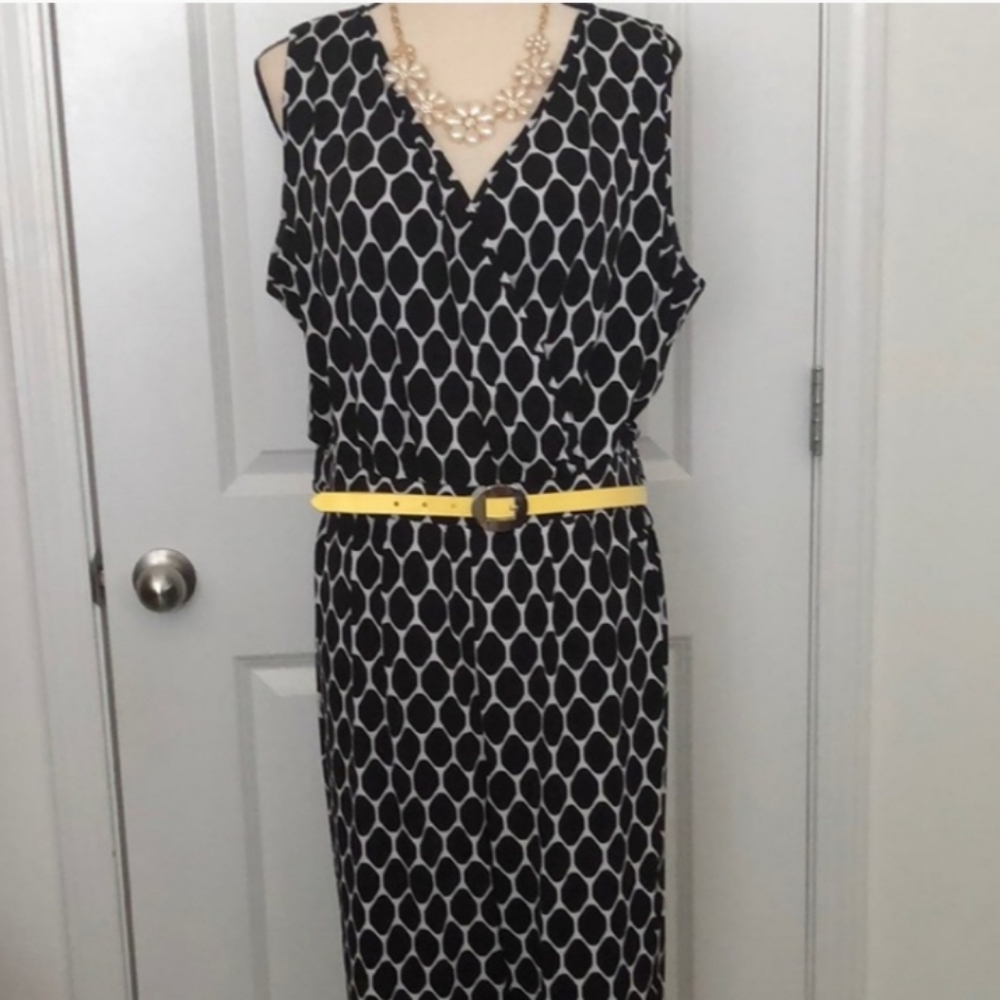 Lane Bryant size 14/16 black and white jumpsuit EUC like new